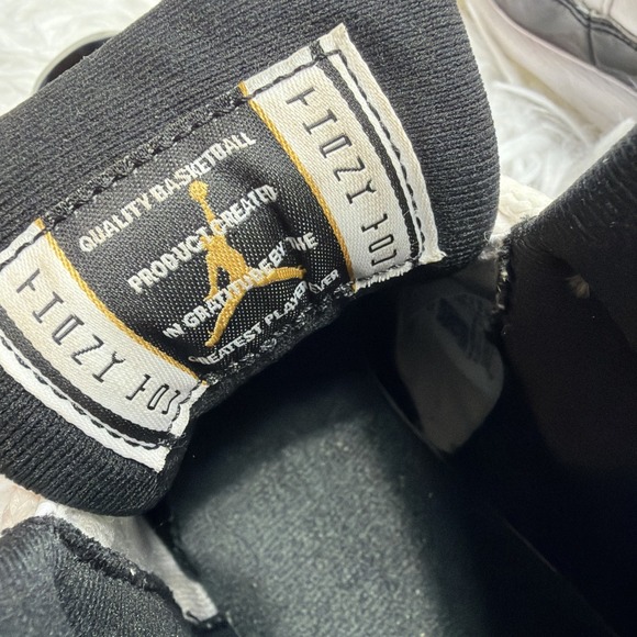 Air Jordan‎ 11  DMP Gratitude Sz 7Y Black White Mid Sneakers Shoes 378038-170 main image 6